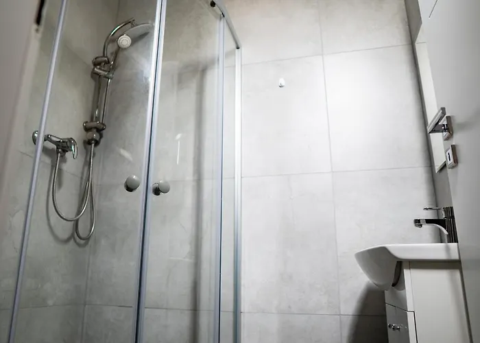 Chrzanowskiego Hostal